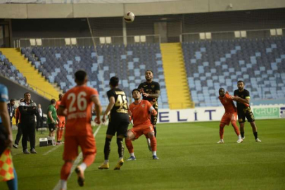 Kaplan yine kaybetti 0 – 3 