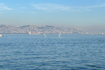 Kocaeli’de tersanede korku dolu anlar: Yüzer havuz battı