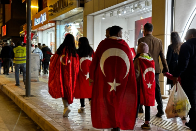 Hatay'da "Teröre Lanet" yürüyüşü düzenlendi