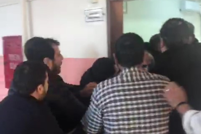 Kocaeli'nin Darıca ilçesinde veliler okulu bastı, öğretmenleri darp etti