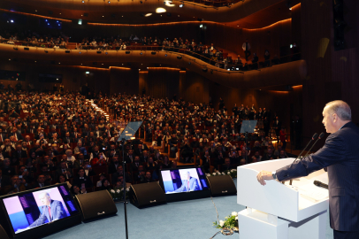 Cumhurbaşkanı Erdoğan: "Biz Türk sporunun tartışmalarla değil, başarılarla gündeme gelmesini arzu ediyoruz"