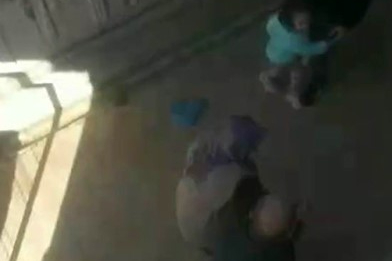 Antalya'da 4 yaşındaki kızın önünde ev sahibi ve kiracı kavga etti