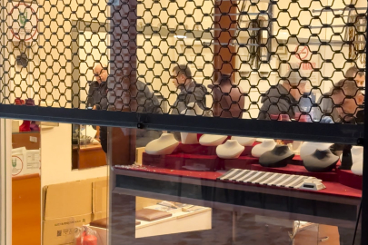 Bursa’da kuyumcu soygunu: 500 bin lira değerindeki altınları çaldılar