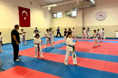 Gençlik ve Spor İl Müdürlüğü ‘Gençlik ve Spor Şehri Eskişehir’ için çalışıyor
