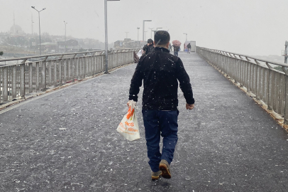 İstanbul’da beklenen kar yağışı başladı