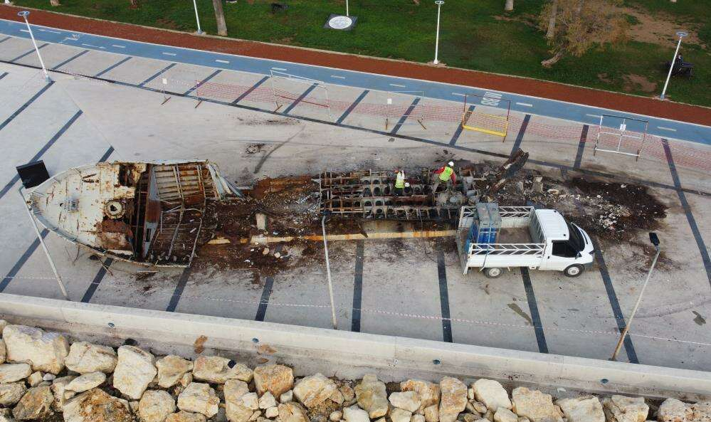 Mersin'de 25 yıl boyunca sergilenen Şehit Teğmen Caner Gönyeli gemisi sökülüyor 2