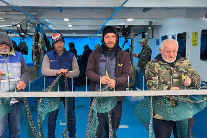 Sinop’ta balıkçı gemileri limana sığındı