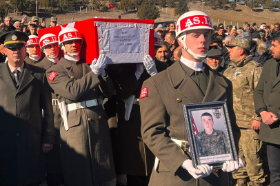 Doğum gününe 5 gün kala şehit olan Gülmez, son yolculuğuna uğurlandı