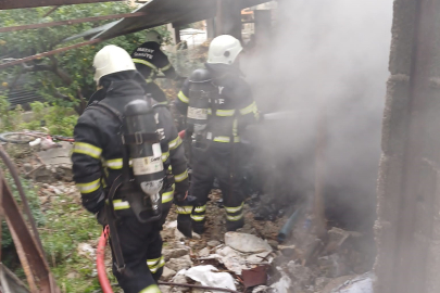 Odunlukta çıkan yangın büyümeden söndürüldü