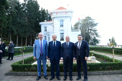 KKTC Cumhurbaşkanı Tatar, Atatürk Köşkü’nü ziyaret etti