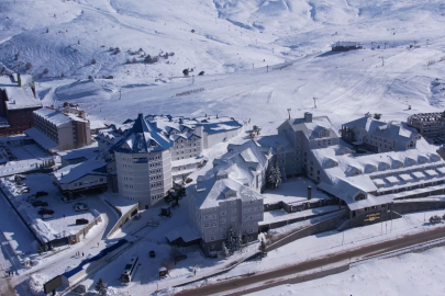 Uludağ'da karların ortasında hamam keyfi