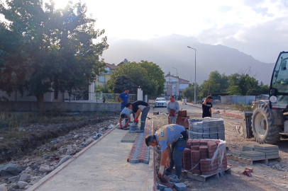 Kemer'de Arslanbucak'ın altyapı ve yol sorunu çözülüyor