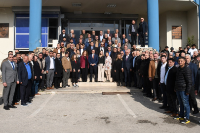 Kocaispir, yenilikçi projelerle Adana'yı yeniden inşa etme sözü verdi