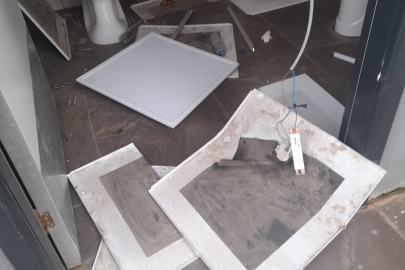 Yenilenen Tarsus Atatürk Gençlik Parkı'nda tuvaletlere zarar