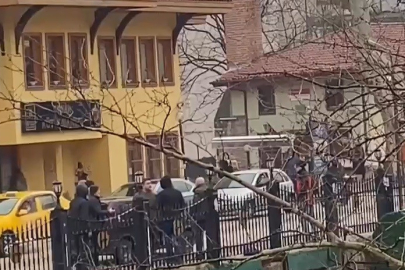 Bursa'da yol verme kavgası kamerada