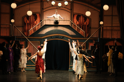 “MUHTEŞEM GATSBY” Mersin’de