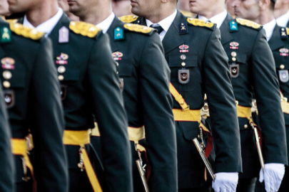 Kılıçlı yemin olayına karışan iki teğmen daha TSK'dan ihraç talebiyle disipline sevk edildi