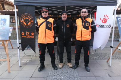 Eskişehir'de afet bilinci için resim sergisi: İz derneği, deprem çalışmalarını anlattı