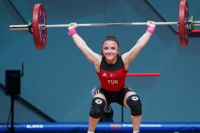 Milli halterci Cansu Bektaş, Avrupa şampiyonu oldu
