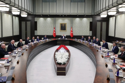 Cumhurbaşkanı Erdoğan liderliğinde kabine bugün yoğun gündemle toplanıyor