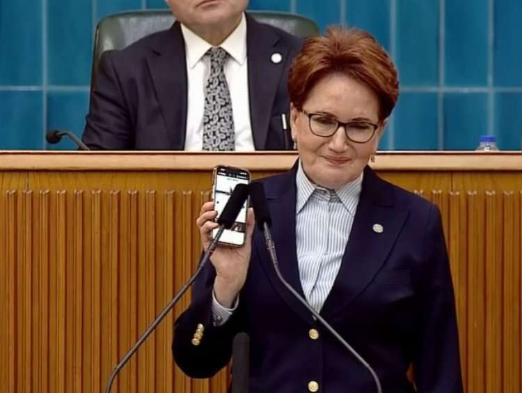 meral akşener ağladı