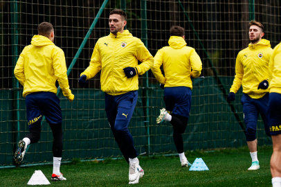 Fenerbahçe, Çaykur Rizespor maçı hazırlıklarını antrenmanla sürdürdü
