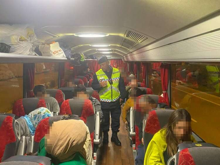 Antalya'da Jandarmadan şehirlerarası otobüslere denetim