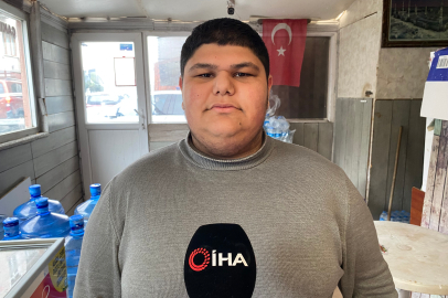 İstanbul Küçükçekmece'de genç, arkadaşını çakmak gazıyla yakmaya kalktı