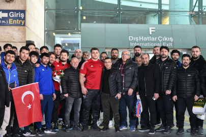 ASKİ sporlu güreşçilerden Avrupa ikinciliği: Rıza Kayaalp ve Ali Cengiz gümüş madalyayla döndü