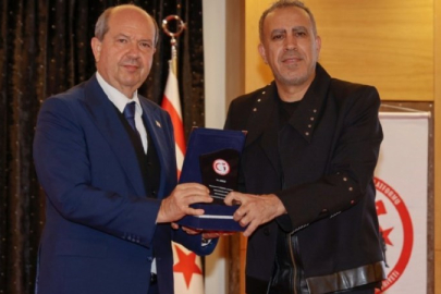 Haluk Levent'e KKTC Milli İradeye Saygı Platformu'ndan "Vatanseverlik Ödülü"