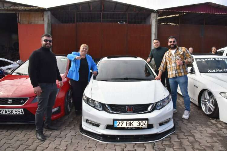 Ceyhan Car Fest Modifiye Araç Fuarı renkli açılış töreniyle başladı 2