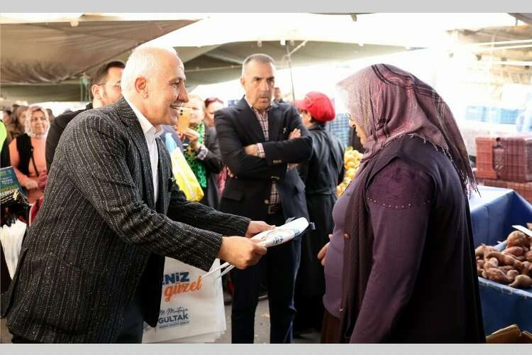 mersin Akdeniz Belediye Başkanı Mustafa Gültak, 