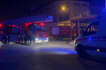 İnegöl'de mobilya imalathanesinde yangın çıktı