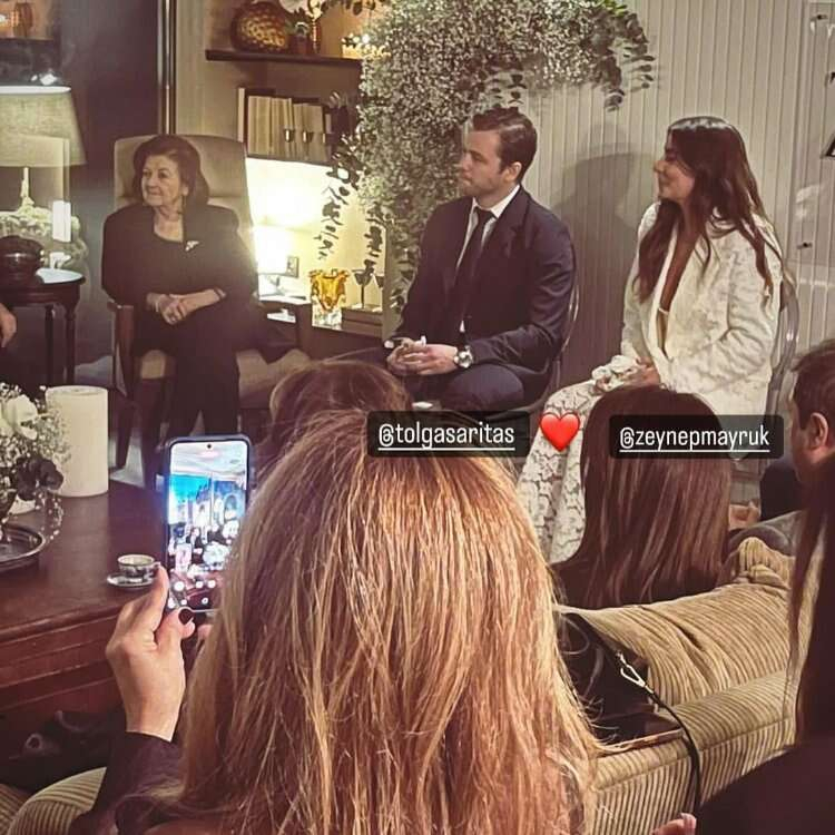 Tolga Sarıtaş ve Zeynep Mayruk nişanlandı Tolga Sarıtaş ve Zeynep Mayruk ne zaman evleniyor 2