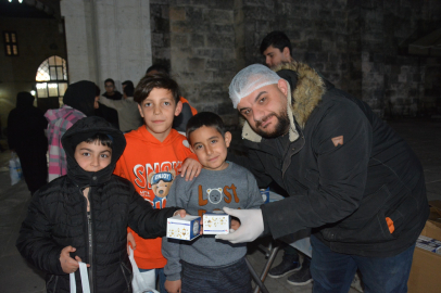 Mersin'de Berat Kandili için 15 bin kandil simidi dağıtıldı