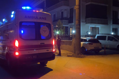 Sakarya’da eşiyle tartışan adam kendini karnından bıçakladı