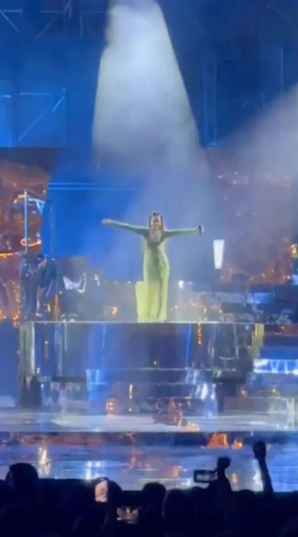 Mukesh Ambani'nin oğlu Anant Ambani'nin gösterişli düğünü Rihanna eleştiri oklarının hedefinde 7