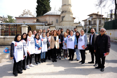 CHP Seyhan Belediye Başkan Adayı Oya Tekin, seçim kampanyasında sahaya indi