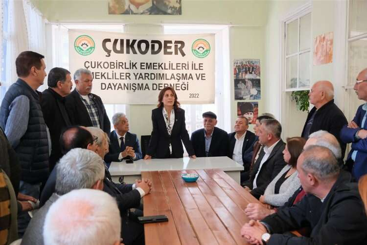 CHP Seyhan Belediye Başkan Adayı Oya Tekin, seçim kampanyasında sahaya indi 3