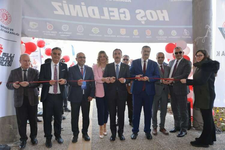 TÜBİTAK'ta araştırma projeleri yarışıyor 2