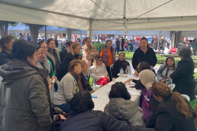 Adana Büyükşehir Belediyesi'nden kadın emeği pazarı açıldı