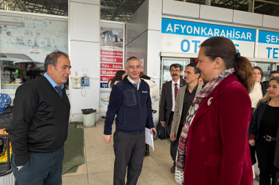 CHP Afyonkarahisar Belediye Başkan Adayı Köksal, otogar sakinleriyle buluştu