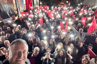 Başkan Lütfü Savaş, Arsuz’da Vatandaşlarla Buluştu