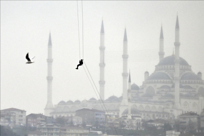 Kadın Jandarmalar Boğaz'da Göz Kamaştırdı: Halatla İndiler