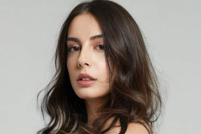 Sosyal Medyanın Gündemine Oturan Selin Türkmen: Gerçek Yaşıyla Şaşırttı