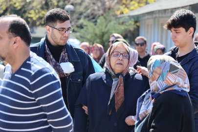 Erzurum'da katledilen kadın, gözyaşları ve dualarla uğurlandı
