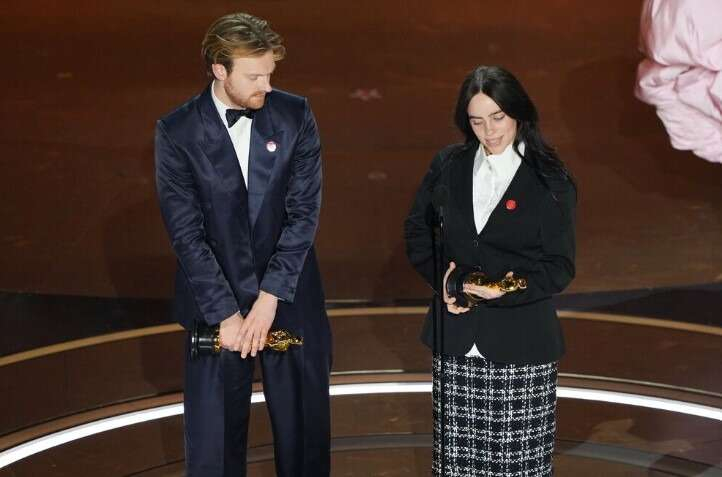 • En iyi orijinal şarkı: Barbie (