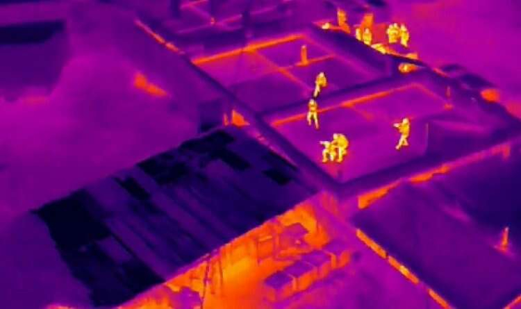 ihalar Narkotik operasyonunda kaçan torbacılar İHA'lar tarafından tespit edildi