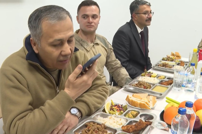 İçişleri Bakanı Ali Yerlikaya, Hakkari'deki Jandarma Birlikleriyle İftar Yaptı