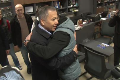 İçişleri Bakanı Ali Yerlikaya, Sancaktepe'de esnaf ziyaretinde bulundu